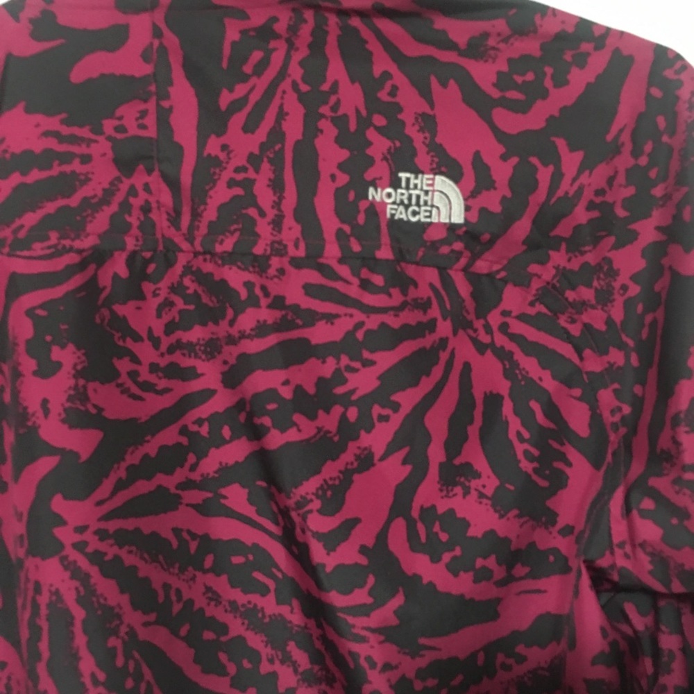 Unique pattern North Face Shell - Picture 6 of 6